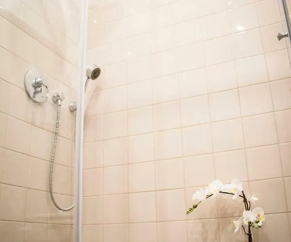 B For Basilica * בודפשט